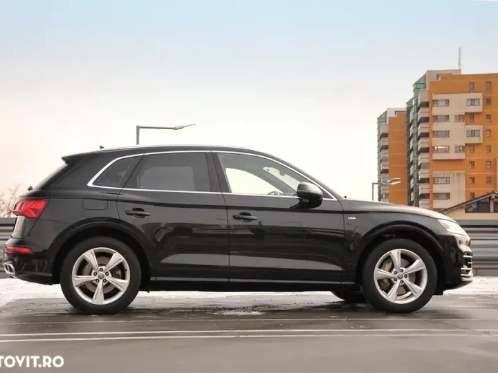 Audi Q5 FY 55 TFSI e quattro S tronic