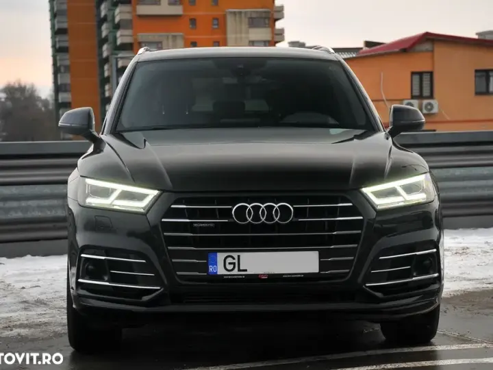Audi Q5 FY 55 TFSI e quattro S tronic