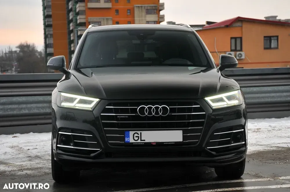 Audi Q5 FY 55 TFSI e quattro S tronic — imagine 3