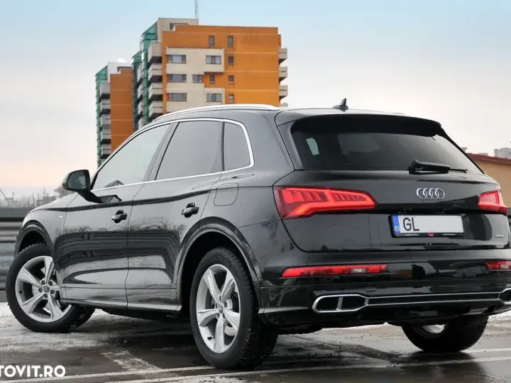Audi Q5 FY 55 TFSI e quattro S tronic