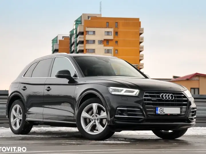 Audi Q5 FY 55 TFSI e quattro S tronic