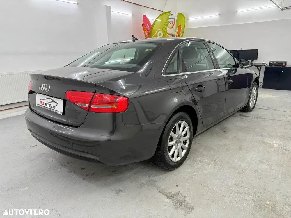 Audi A4 Limuzina B8 2.0 TDI DPF Attraction — imagine 2