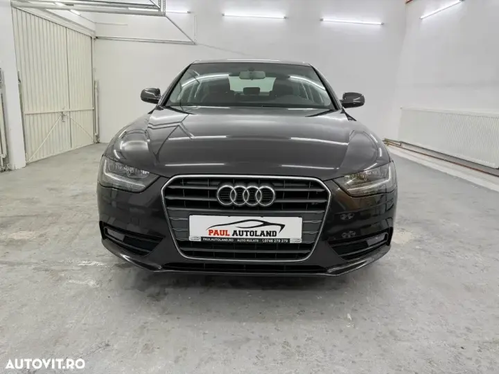 Audi A4 Limuzina B8 2.0 TDI DPF Attraction