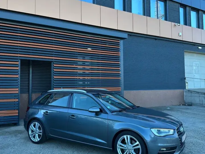 Audi A3 Sportback 8V 2.0 TDI quattro Stronic Ambiente