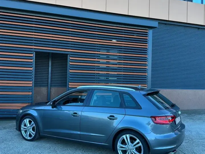 Audi A3 Sportback 8V 2.0 TDI quattro Stronic Ambiente
