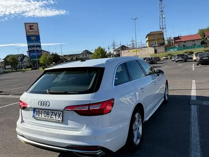 Audi A4 Avant B9 2.0 40 TDI S tronic Advanced