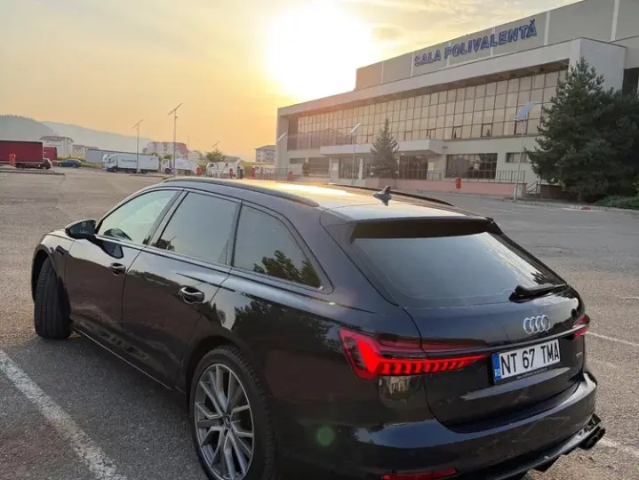Audi A6 Avant C8