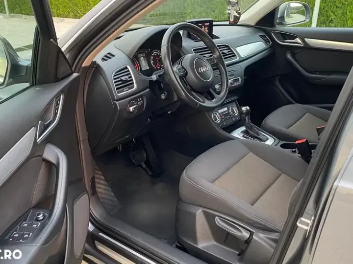 Audi Q3 8U