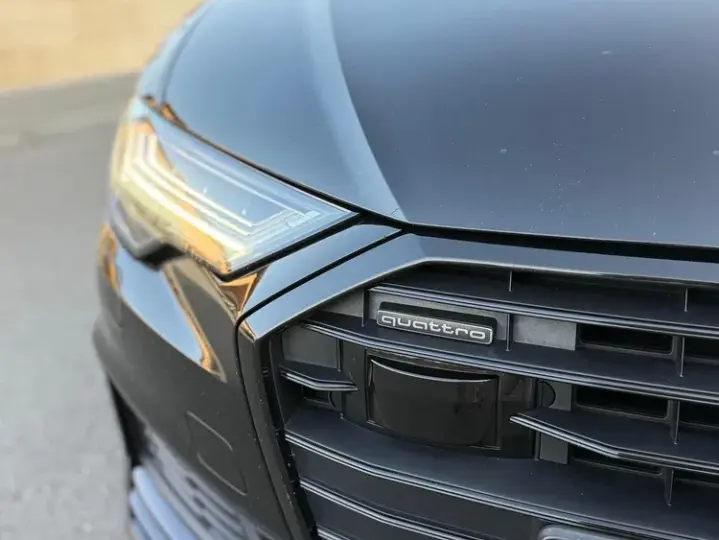 Audi A6 Avant C8