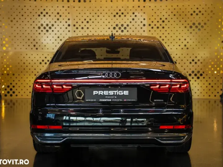 Audi A8 D5