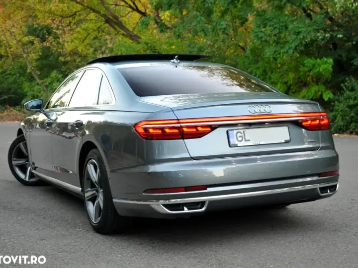 Audi A8 D5