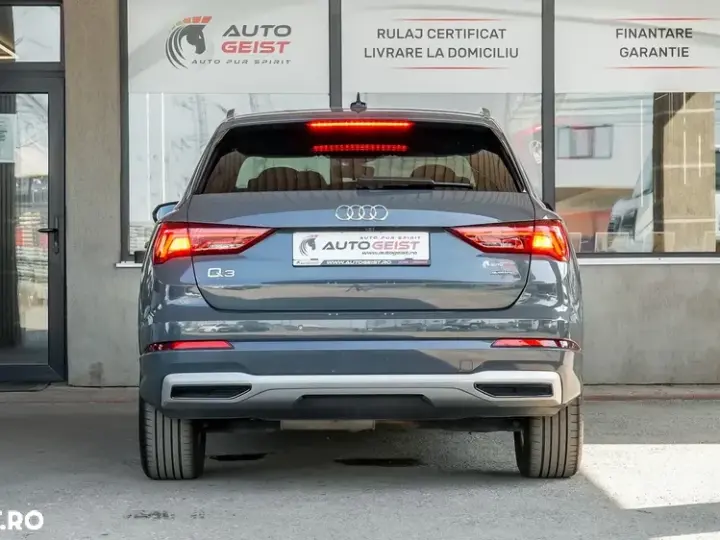 Audi Q3 F3