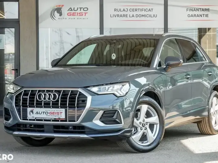 Audi Q3 F3
