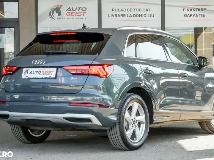 Audi Q3 F3