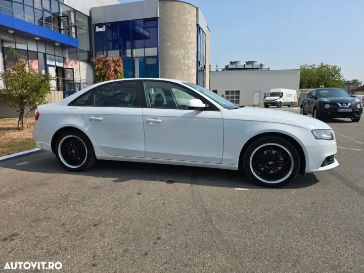 Audi A4 Limuzina