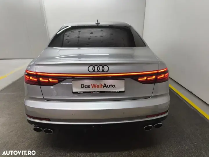 Audi S8 4.0 TFSI quattro Tiptronic
