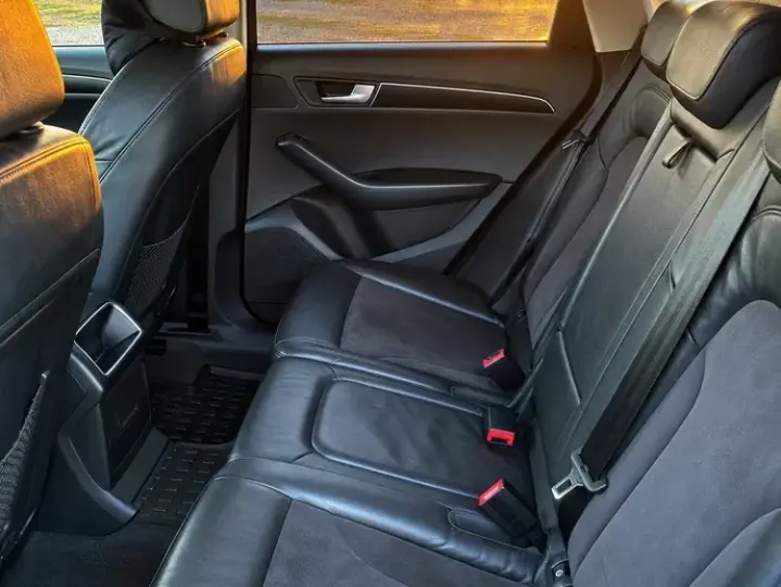 Audi Q5 8R 2.0 TDI Quattro S-Tronic