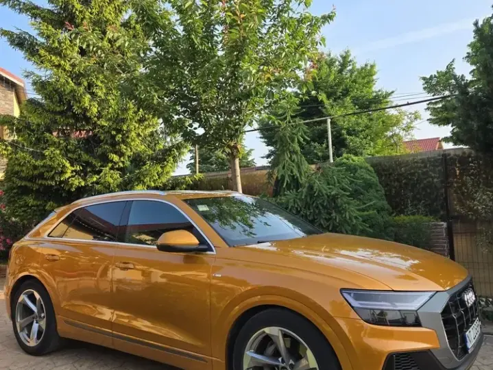 Audi Q8
