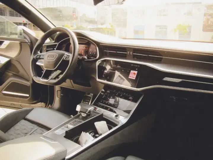 Audi RS 6 TFSI quattro Tiptronic MHEV