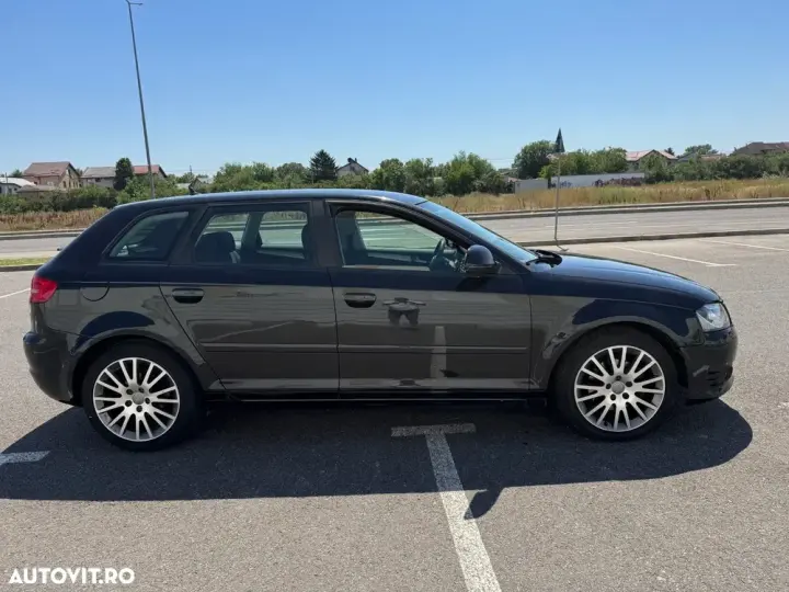 Audi A3 Sportback 8P 2.0 TDI DPF S tronic Attraction