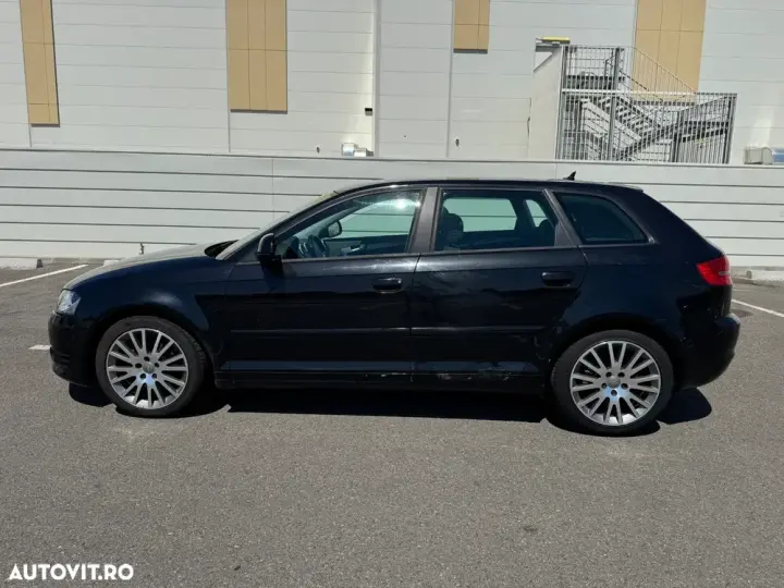 Audi A3 Sportback 8P 2.0 TDI DPF S tronic Attraction