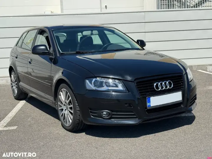 Audi A3 Sportback 8P 2.0 TDI DPF S tronic Attraction