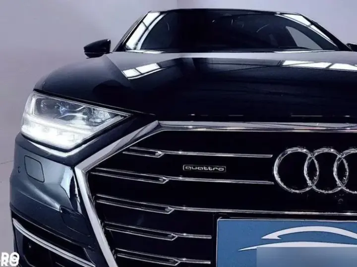 Audi A8 D5 L 55 TFSI quattro tiptronic