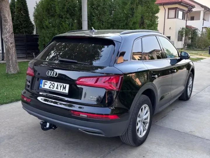 Audi Q5 FY 2.0 TDI Quattro S tronic Design
