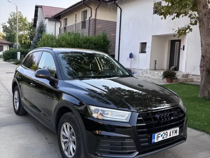 Audi Q5 FY 2.0 TDI Quattro S tronic Design