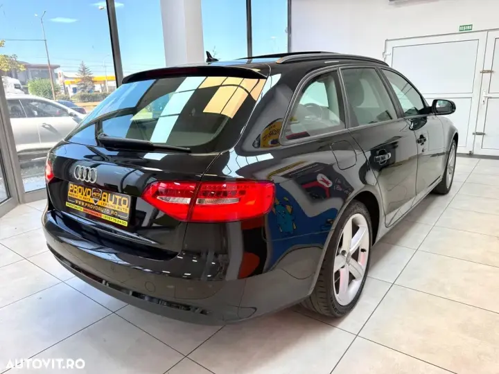 Audi A4 Avant B8 2.0 TDI DPF multitronic Attraction