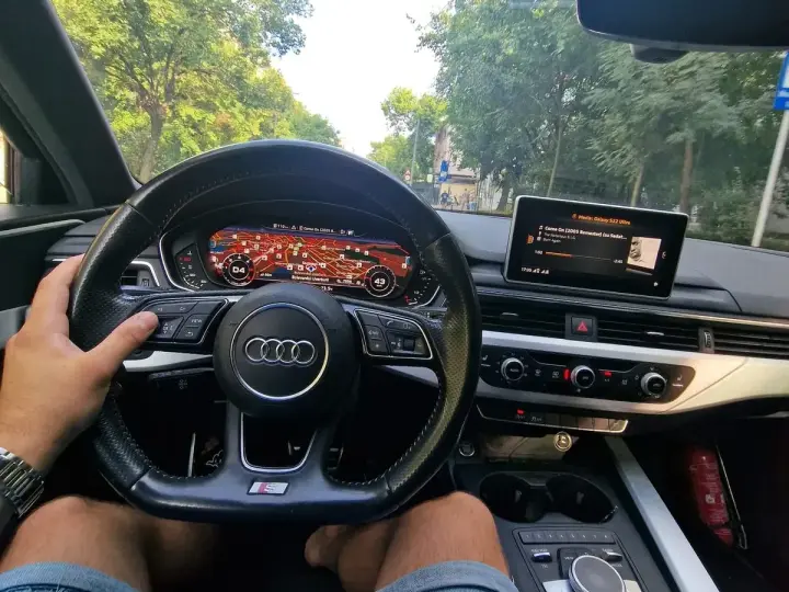 Audi A4 Limuzina B9 2.0 TDI DPF multitronic S line Sportpaket