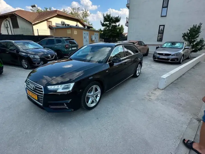 Audi A4 Limuzina B9 2.0 TDI DPF multitronic S line Sportpaket