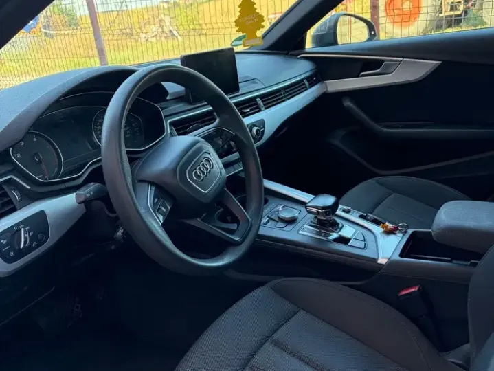 Audi A4 Avant B9 2.0 TDI S tronic