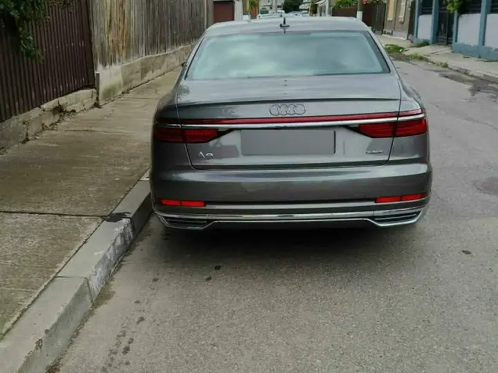 Audi A8 D5 3.0 50 TDI quattro Tiptronic