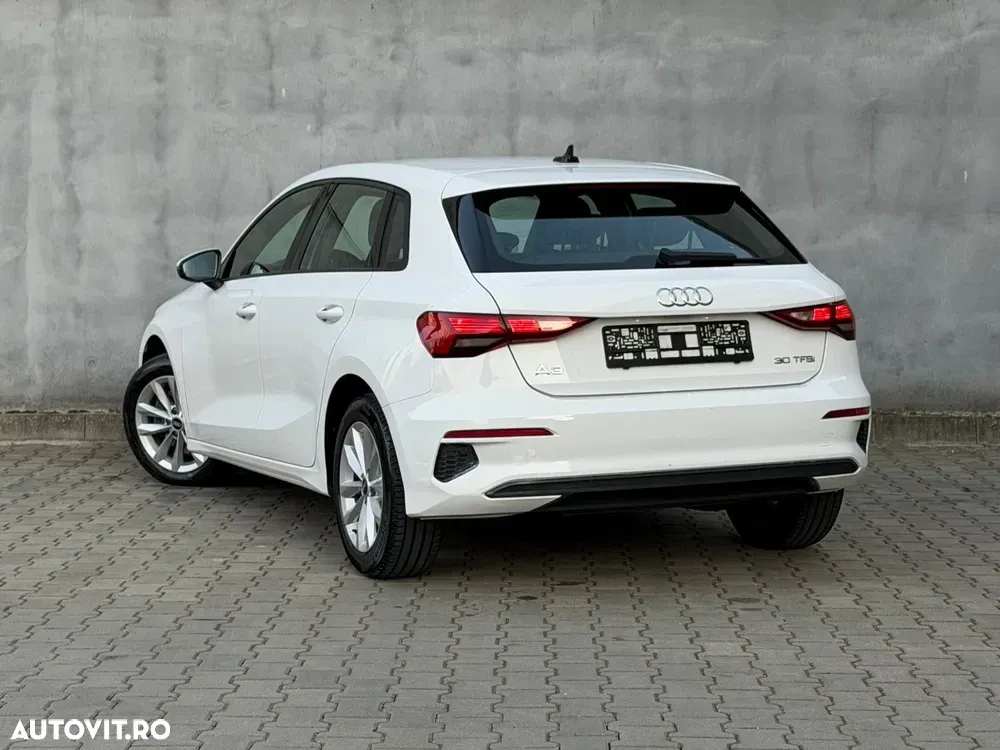 Audi A3 Sportback 30 TFSI S tronic — imagine 3