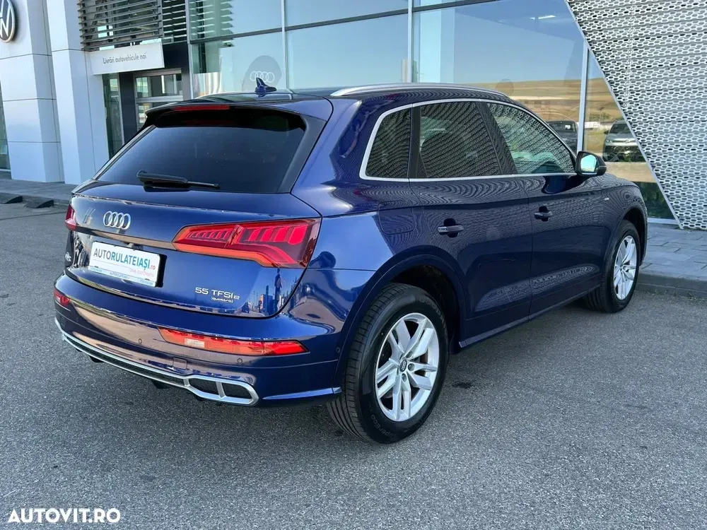 Audi Q5 55 TFSIe quattro S tronic S line — imagine 3