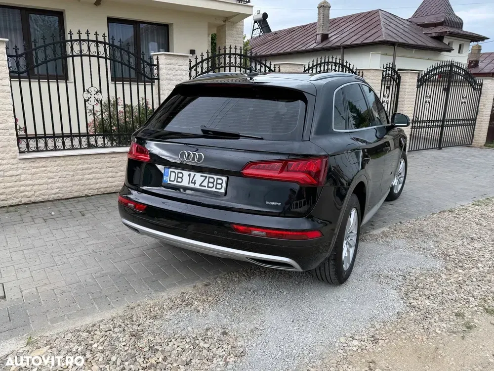 Audi Q5 FY 2.0 TFSI Quattro S tronic design — imagine 4