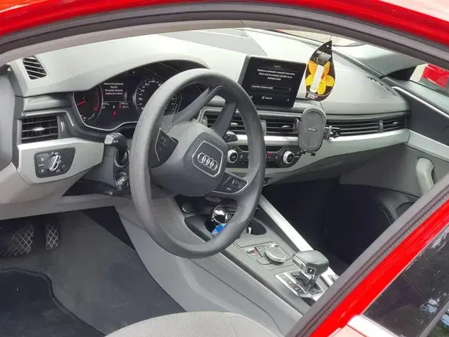 Audi A4 Limuzina B9