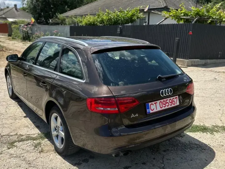 Audi A4 Limuzina B8 2.0 TDI