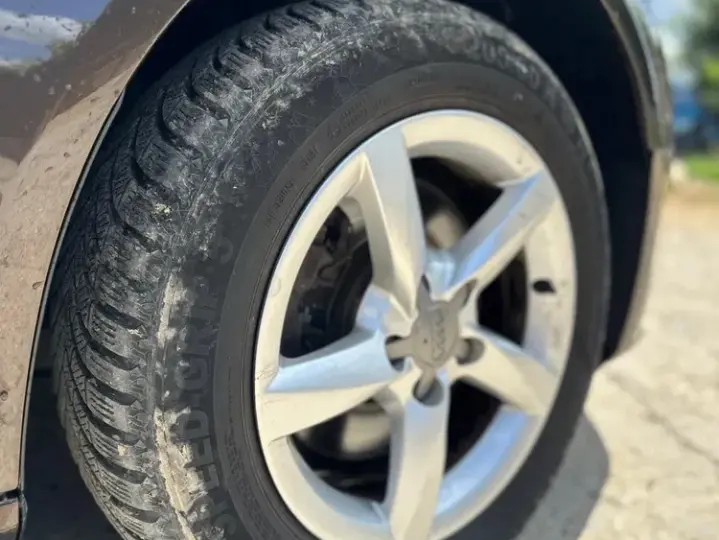 Audi A4 Limuzina B8 2.0 TDI