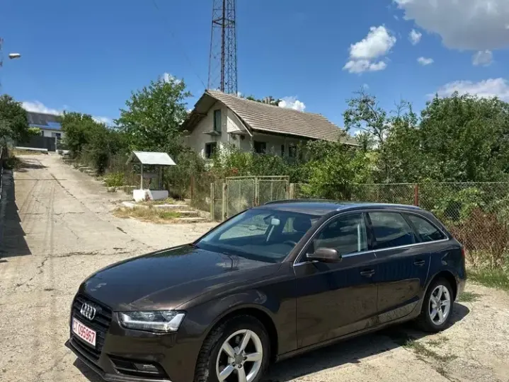Audi A4 Limuzina B8 2.0 TDI