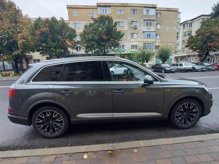 Audi Q7 4M