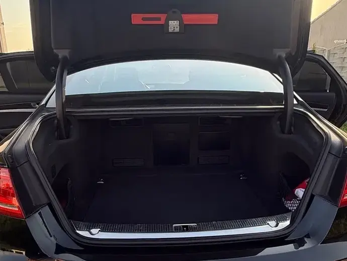 Audi A8 D4 3.0 TDI Quattro Tip