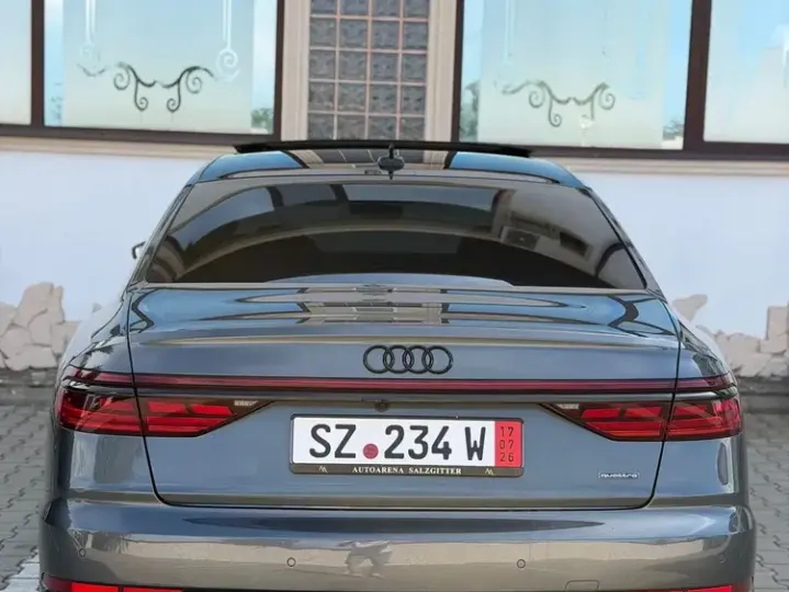 Audi A8 D5 L 55 TFSI quattro tiptronic