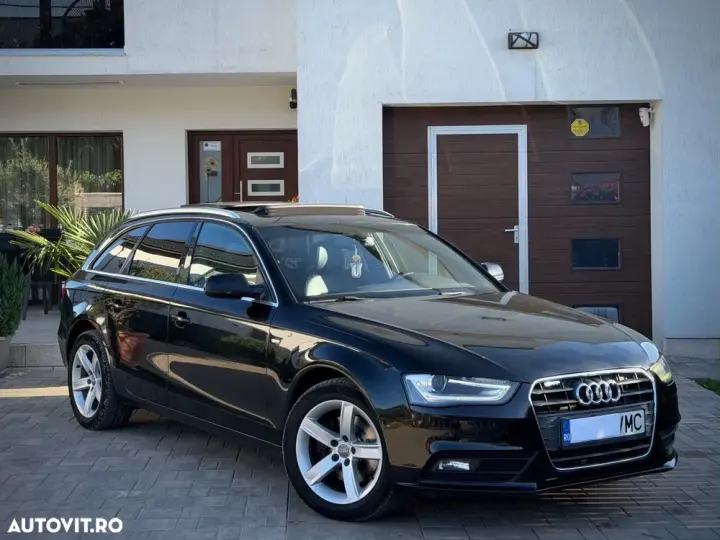 Audi A4 Avant B8 2.0 TDI DPF S line Sportpaket