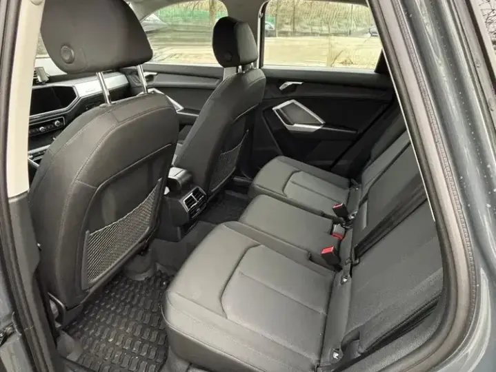 Audi Q3 F3