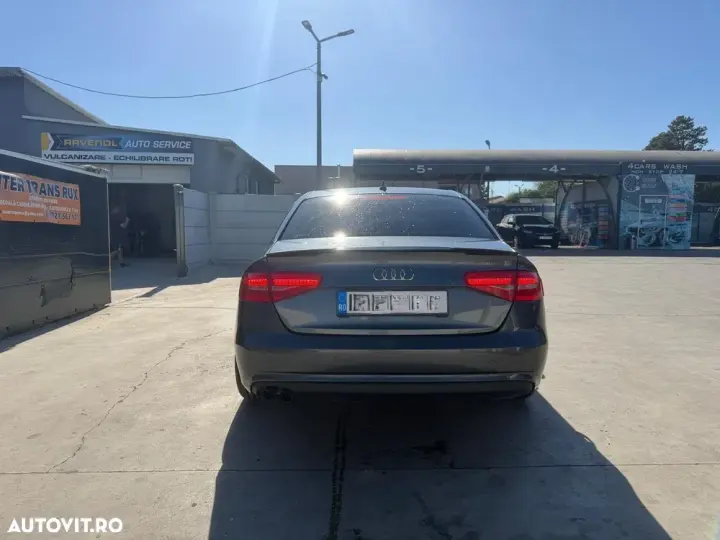 Audi A4 Limuzina B8 2.0 TDI
