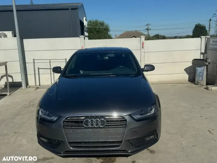 Audi A4 Limuzina B8 2.0 TDI