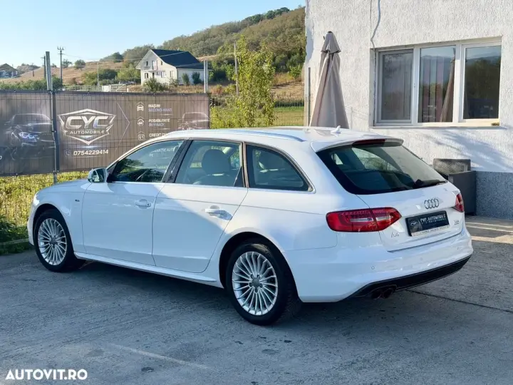 Audi A4 Avant B8 2.0 TDI DPF quattro S tronic S line Sportpaket