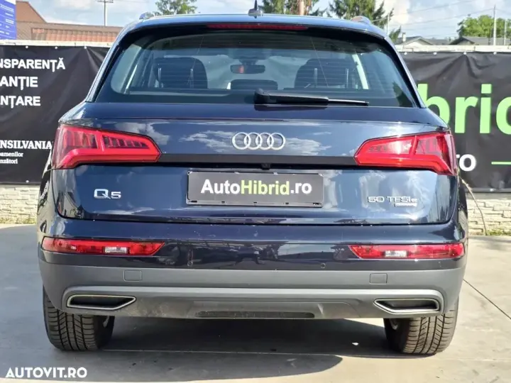 Audi Q5 FY 50 TFSI e quattro S tronic PHEV Basic